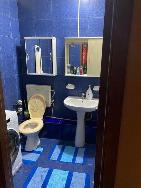 Militari (la 1 - 2 de metrou si piata Gorjului)